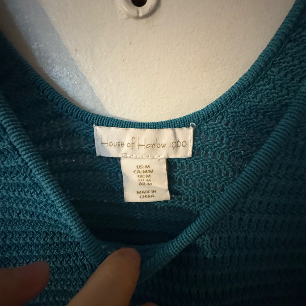 House of Harlow 1960 Teal Sleeveless crochet knit Tank - Size Medium - Picture 2 of 3